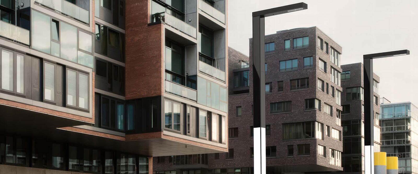 A Priori Source - Exterior Lights