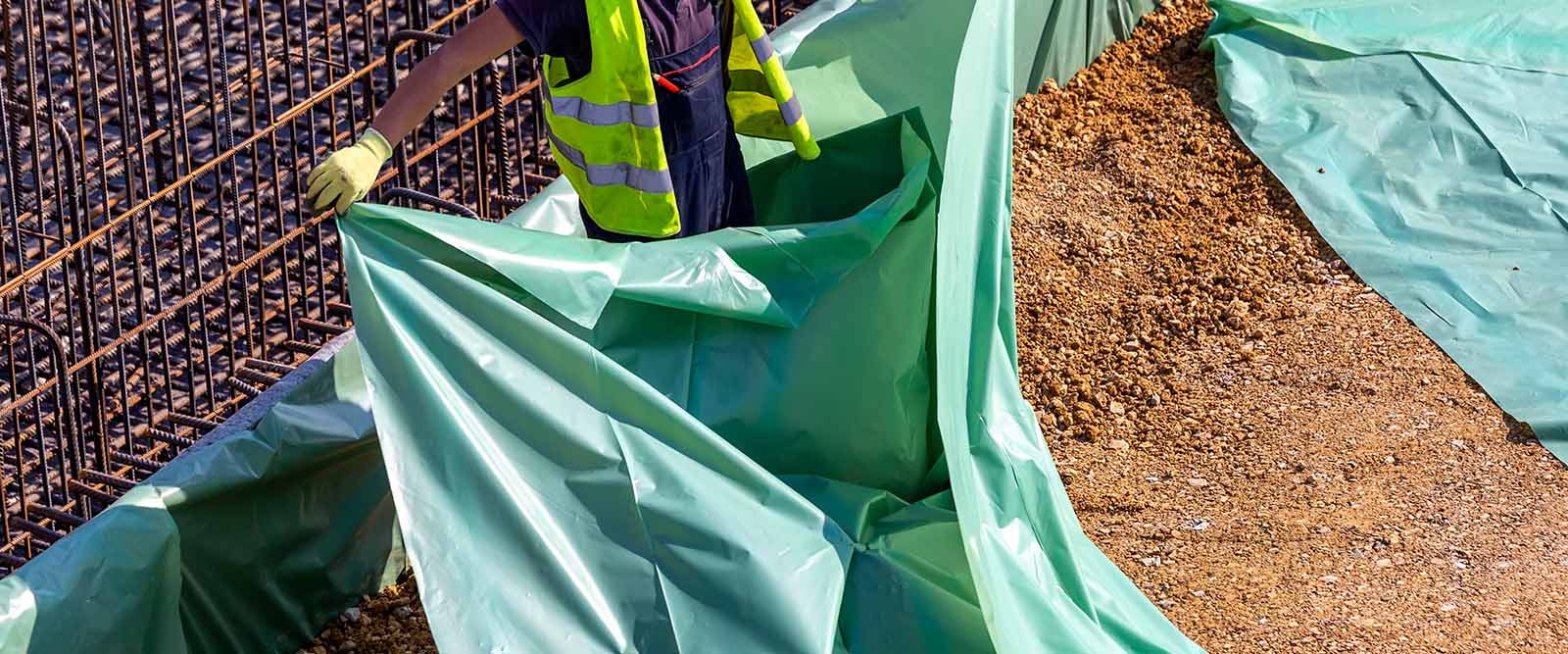 A Priori Source | Geotextile vs Geomembrane